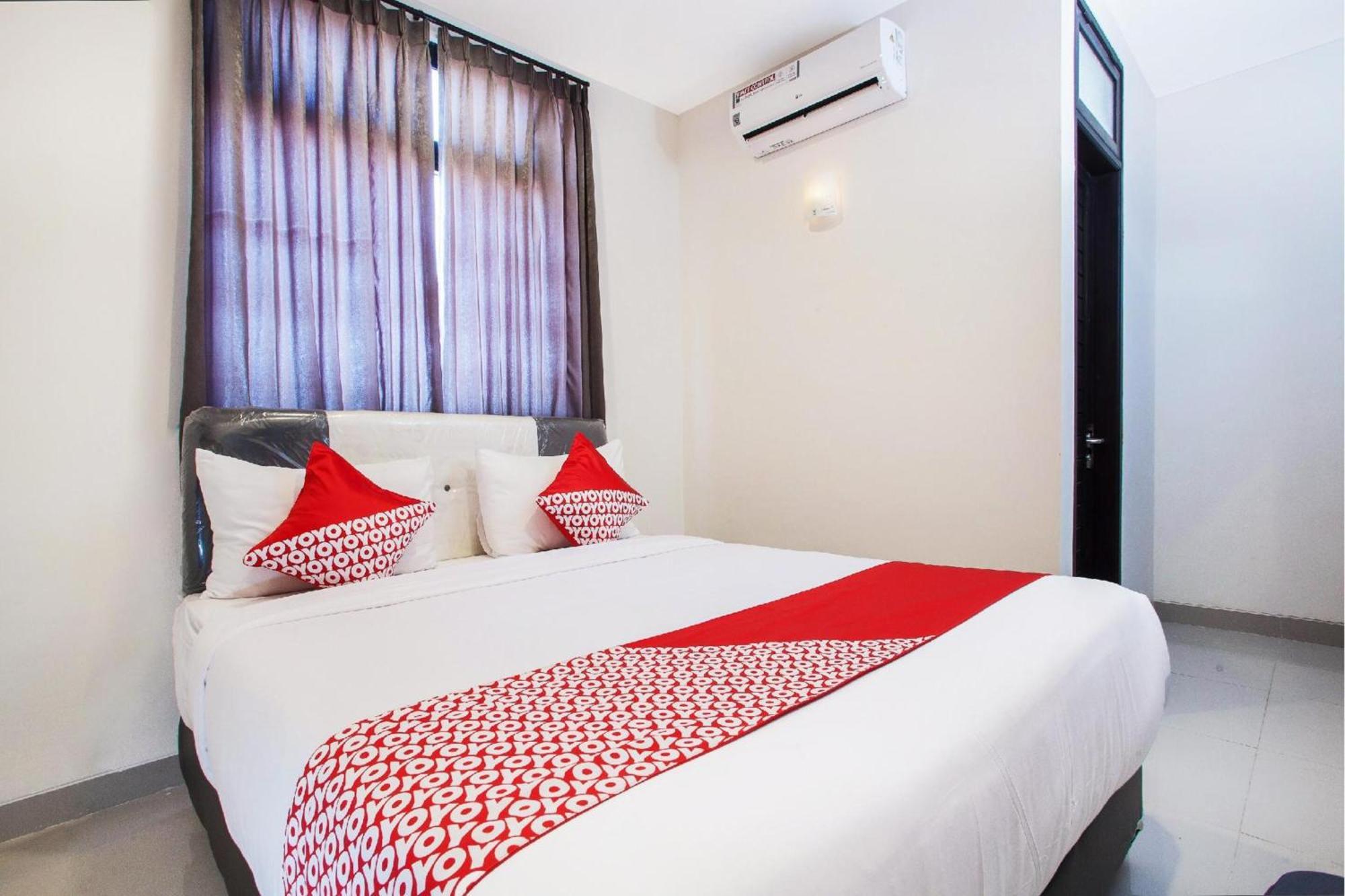 Hotel O Genteng Near Genteng Market Formerly Uno Hotel Surabaya Exterior foto