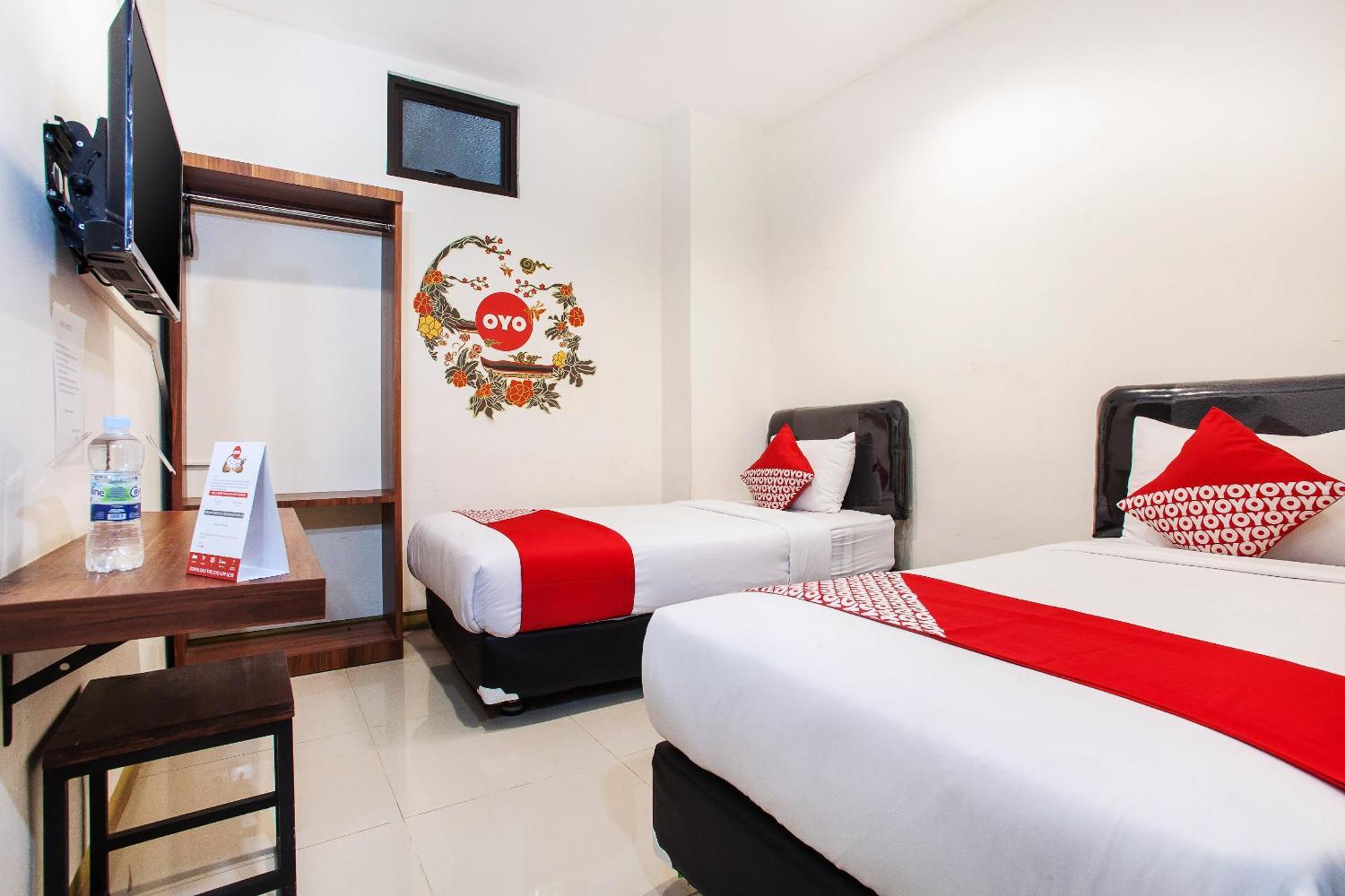 Hotel O Genteng Near Genteng Market Formerly Uno Hotel Surabaya Exterior foto