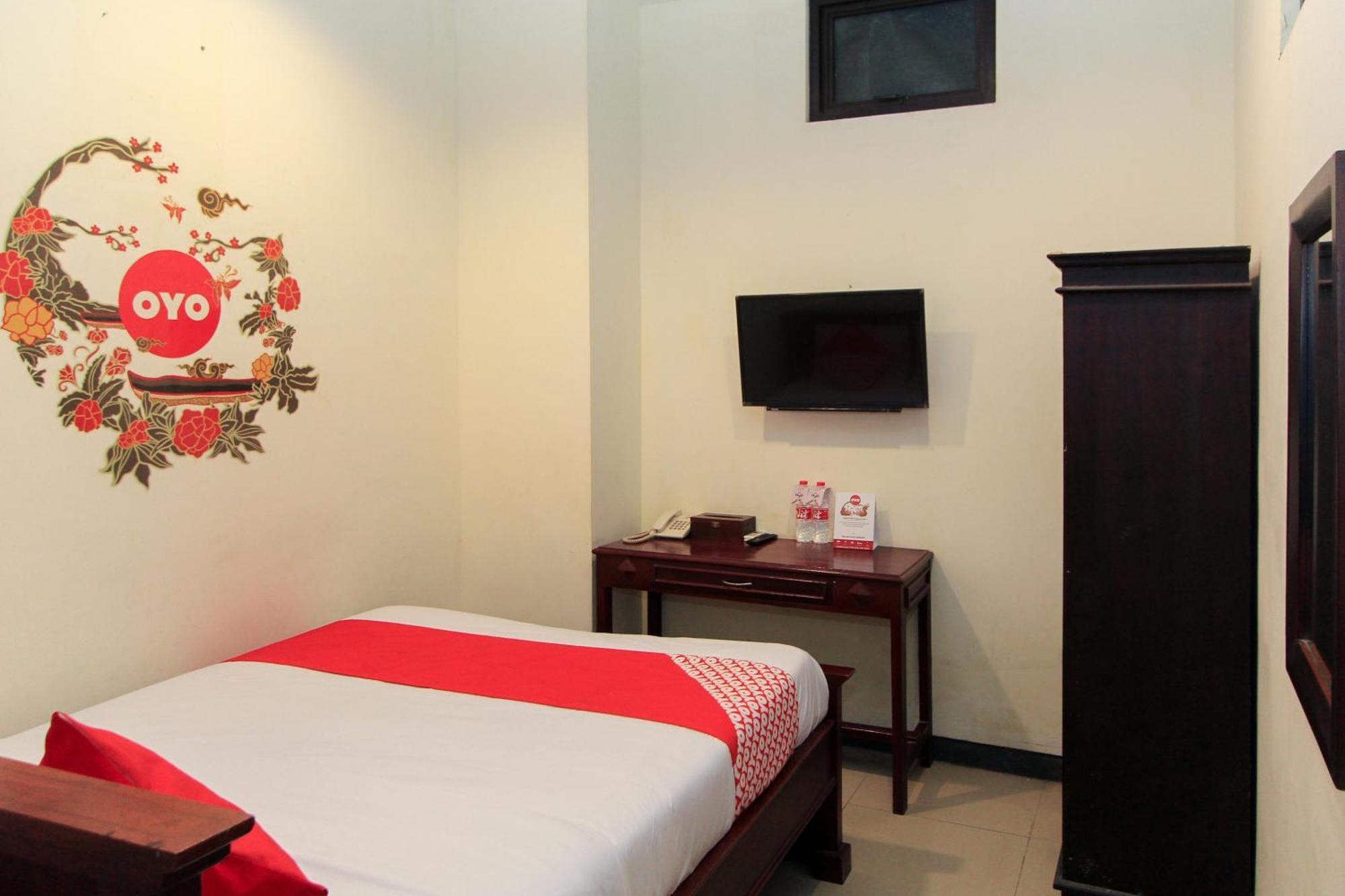 Hotel O Genteng Near Genteng Market Formerly Uno Hotel Surabaya Exterior foto