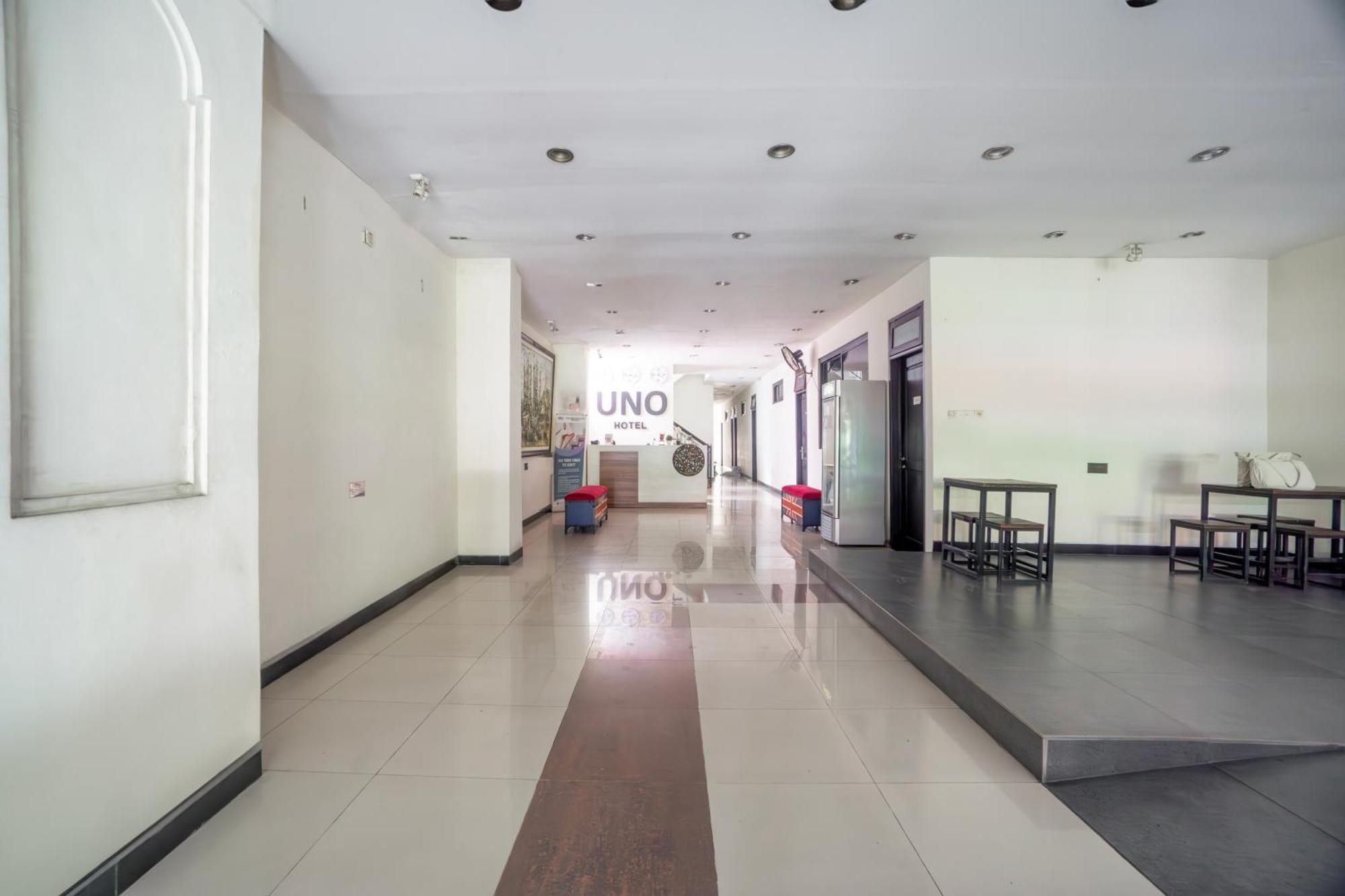 Hotel O Genteng Near Genteng Market Formerly Uno Hotel Surabaya Exterior foto